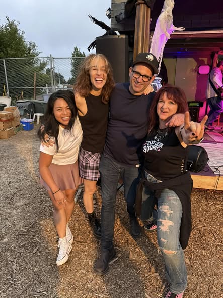 Team and operations of MOYA INVESTMENTS 1001 LIMITED